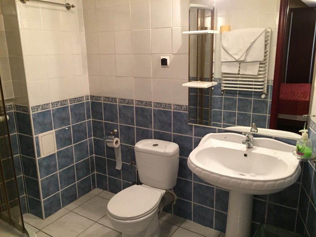 Hotel Daisy Budget Краков Экстерьер фото